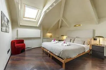 Suitelowcost - San Babila Duomo 米兰