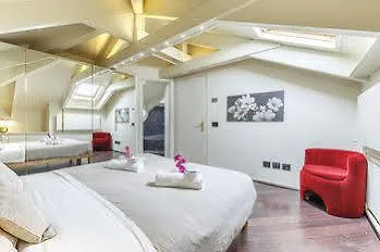 酒店 Suitelowcost - San Babila Duomo 米兰